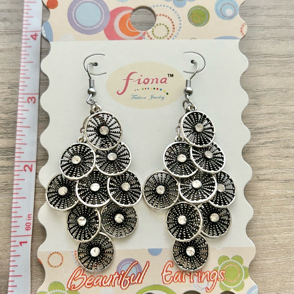 NWT Fiona Silver Tone Clear Rhinestone Chandelier Earrings Boho Statement - Picture 3 of 4